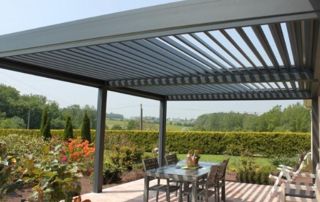 Jardin avec pergolas Art et Lumiere